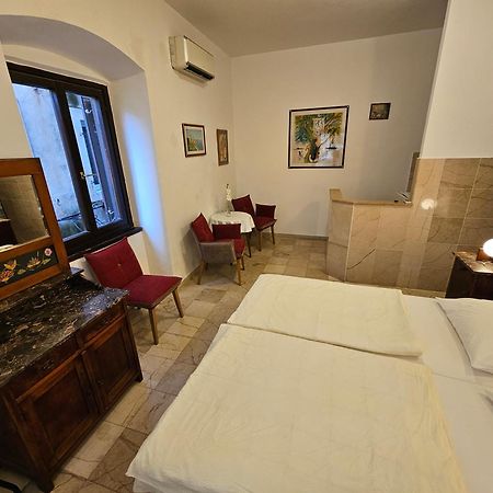 Center Room D16 In The Ancient Roman Palace Split Exteriör bild