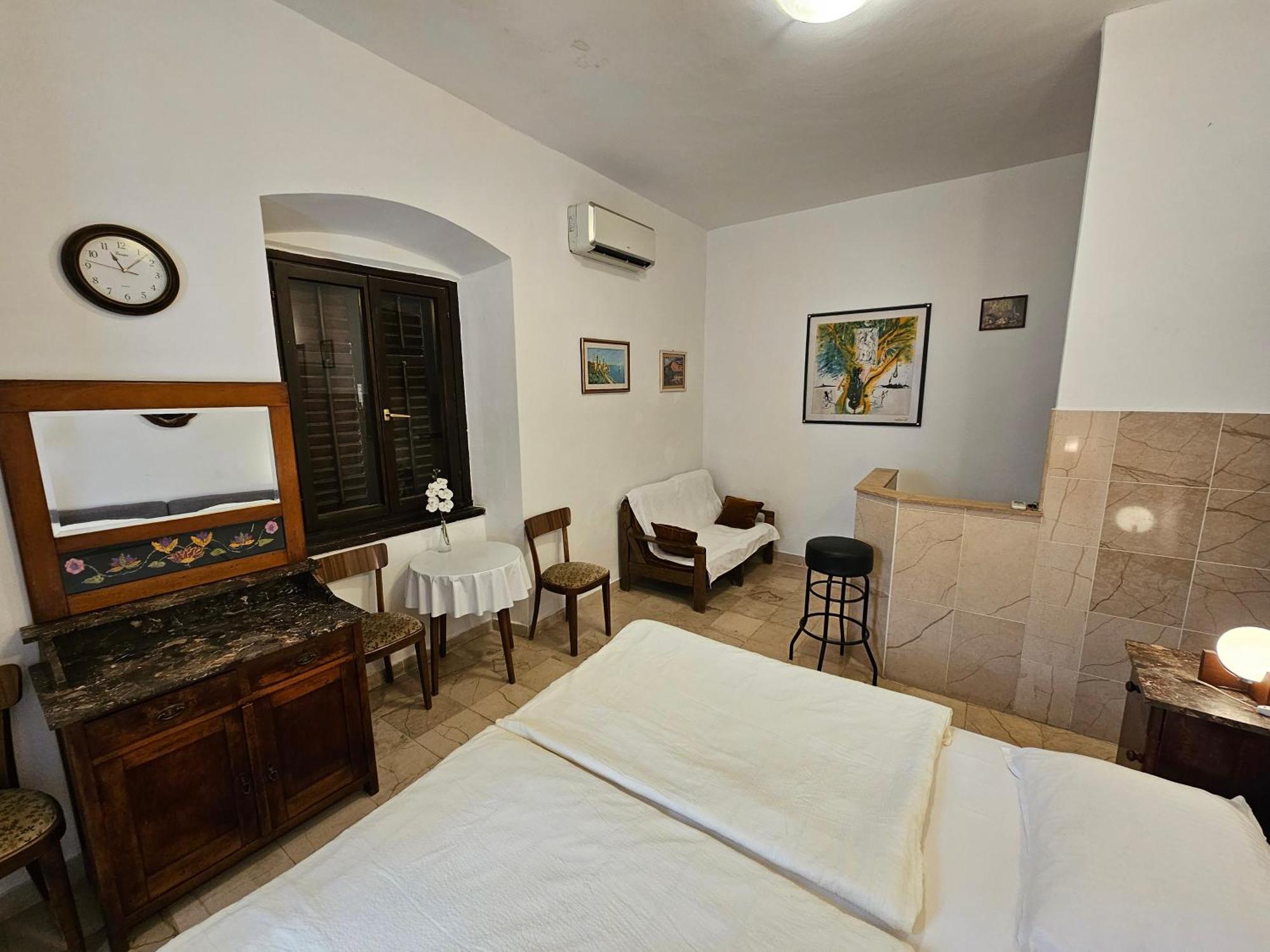 Center Room D16 In The Ancient Roman Palace Split Exteriör bild
