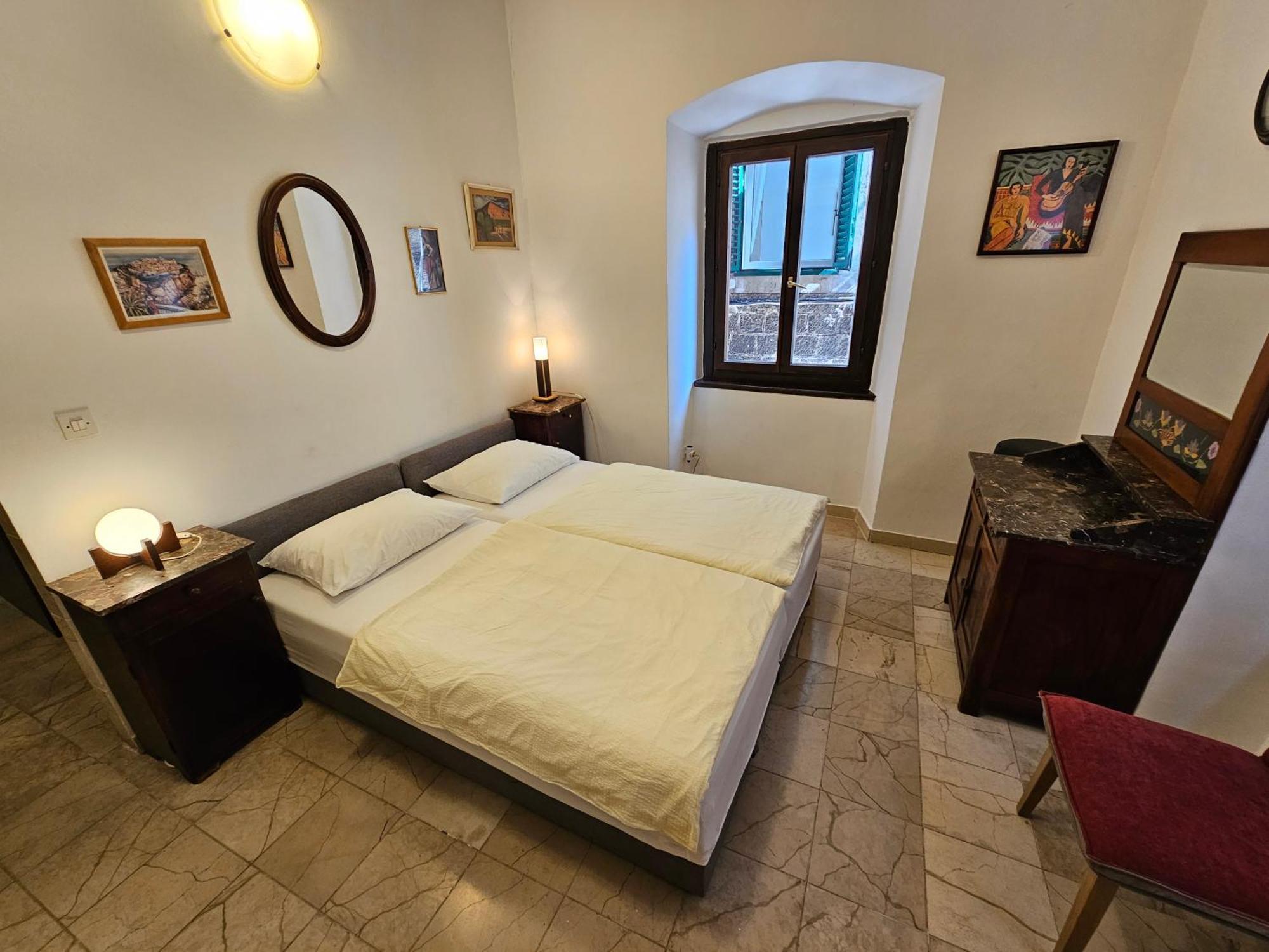 Center Room D16 In The Ancient Roman Palace Split Exteriör bild